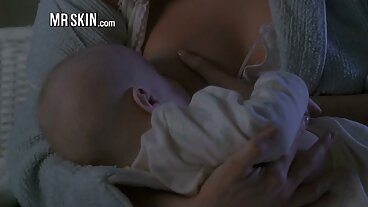 ரியாலிட்டி கிங்ஸின் கவர்ச்சியான புரூக்ளின் கிரே மற்றும் லண்டன் நதியுடன் சோபா ஸ்க்ரூவில்