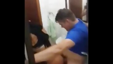 ஸ்கோர்லேண்டிலிருந்து அழகான டேனியல் டெரெக்கின் சுயஇன்பம் வீடியோ