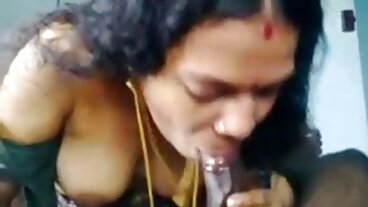 ஃபேக் ஹாஸ்டலில் இருந்து கவர்ச்சியான கத்தரினா ரினாவுடன் நீண்ட கால்கள் கொண்ட வீடியோ