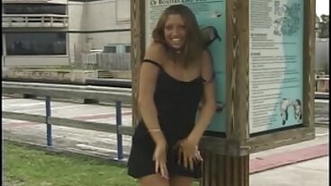 ஃப்ரீயூஸ் MILF வழங்கும் அற்புதமான கைலா பைஜ் மற்றும் ஜெரெல்லா ஸ்கைஸுடன் மில்ஃப் பேங்